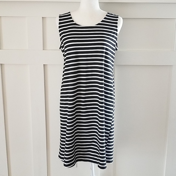 𝅺three seasons maternity medium shift dress - Picture 1 of 7